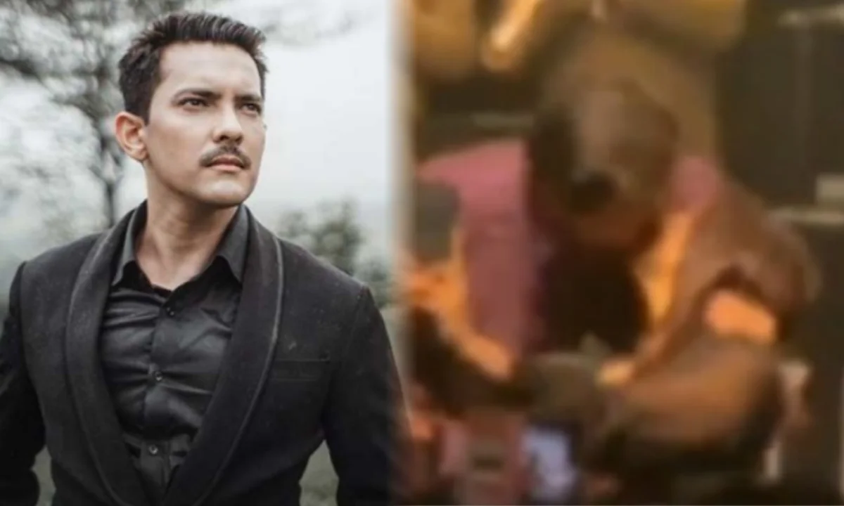 বাবার কান্ডে লজ্জায় ছেলে! উদিত নারায়নের চুমু রোগে মুখ ঢেকে ঘুরছেন আদিত্য নারায়ণ 1 Udit Narayan, Aditya Narayan, Bollywood singer, উদিত নারায়ণ, আদিত্য নারায়ণ