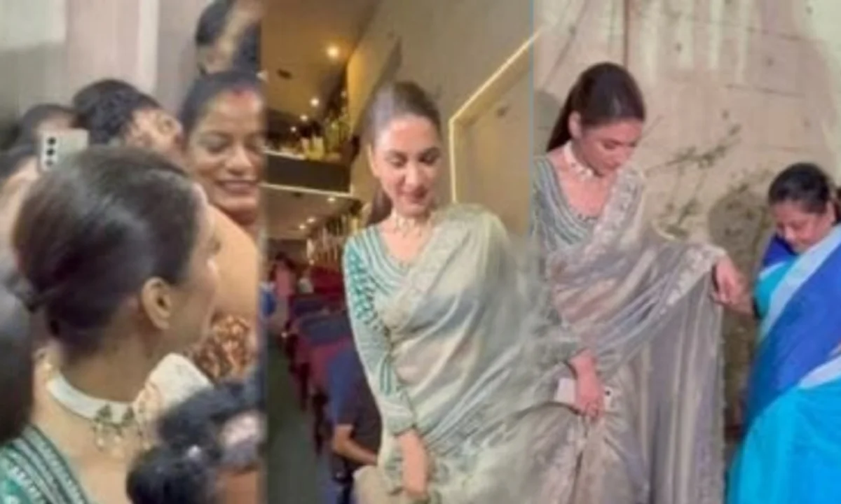 Special screening of Ram Kamal's film at Binodini Theater for sex workers Rukmini appeared holding the hand of the elderly Barbanita