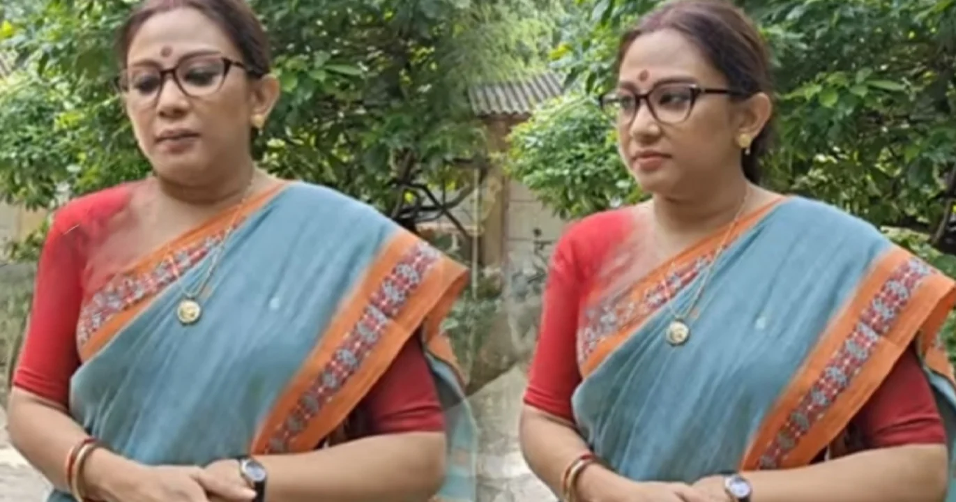 Chandrayee Ghosh, Bengali Serial, Negative Role, Life Struggle, Poverty, Hunger, Mother-daughter Bond, Family Support, From Modeling To Acting, Gouri Elo, Tollywood Actress, চান্দ্রেয়ী ঘোষ, বাংলা সিরিয়াল, খলনায়িকা, জীবনসংগ্রাম, অনাহার, মা-মেয়ে সম্পর্ক, পরিবারের সাহায্য, দারিদ্র্যতা, মডেলিং থেকে অভিনয়, শৈল মা, গৌরী এলো, টলিউড অভিনেত্রী