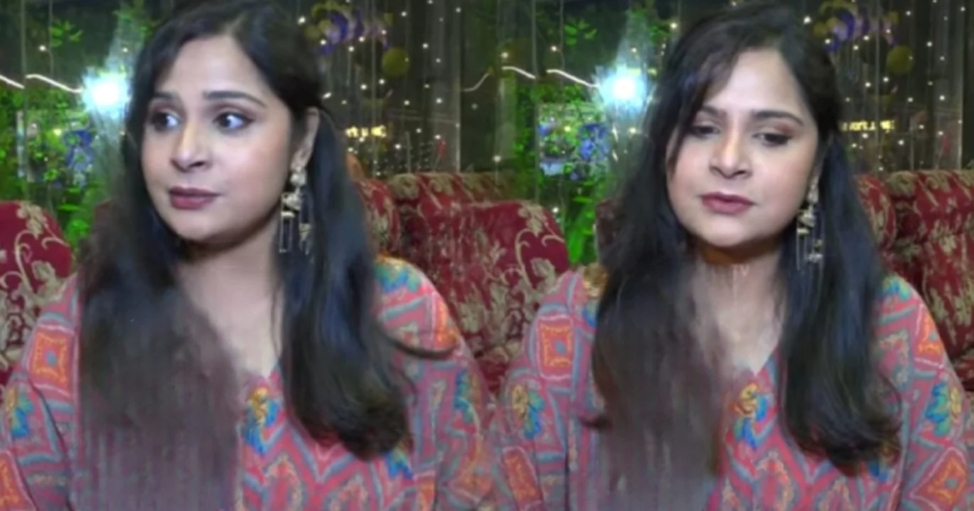 "তাপসের মেয়ে বলেই স্নেহ দেখায়, কিন্তু কাজ পাই না"— সোহিনীর বি'স্ফো'রক স্বীকারোক্তি! টলিউডে ডাক পড়ে না, তবু আত্মসম্মানে অটল তাপস-কন্যা সোহিনী পাল! 1 Sohini Paul, Daughter Of Tapas Paul, No Work In Tollywood, Self-respect, Nandini Paul, Neglected By Bengali Industry, Bollywood To Tollywood, Struggle, সোহিনী পাল, তাপস পাল কন্যা, টলিউডে কাজ নেই, আত্মসম্মান, নন্দিনী পাল, কলকাতায় পাঁচ বছর, বাংলা ইন্ডাস্ট্রি অবহেলা, বলিউড থেকে টলিউড