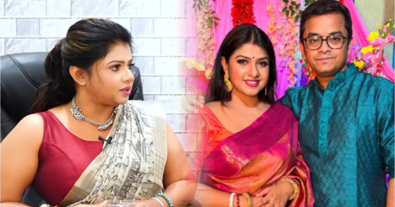 "আমি মা হবই, শরীরে কোনও সমস্যা নেই!"— সংসার ভাঙার পর বিস্ফো'রক সুস্মিতা! গয়না বন্ধক থেকে শুরু মাতৃত্বের স্বপ্নেও ছেঁকা, সব্যসাচীকেই দায়ী করলেন তিনি? ডিভোর্সের নেপথ্যে আসল কারণ কি জানালেন সুস্মিতা? 1 Susmita Roy, Sabyasachi Chakraborty, Sayak Chakraborty, Susmita-Sabyasachi Divorce, Jewellery Mortgage, No Child, Controversy, Tollywood Separation, Marriage Breakup, Emotional Statment, Blame Game, সুস্মিতা রায়, সব্যসাচী চক্রবর্তী, সায়ক চক্রবর্তী, সুস্মিতা-সব্যসাচী ডিভোর্স, গয়না বন্ধক, সন্তান না হওয়া, ডিভোর্স কন্ট্রোভার্সি, টলিউড বিচ্ছেদ, সংসার ভাঙা, বিবাহ বিচ্ছেদে অভিযোগ, টলিউড দম্পতি, আবেগপ্রবণ অভিনেত্রী