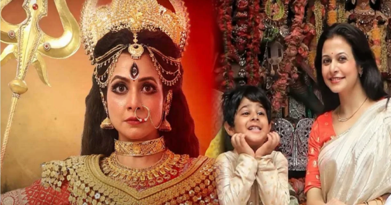 "মা দুর্গার থেকে শক্তিশালী আমার মা!" "মা-কে কষ্ট দিচ্ছে, ছেলে কি সহ্য করতে পারে?"— ছোট্ট কবীরের সরল প্রশ্নে ভিজল কোয়েলের চোখ! মহিষাসুরমর্দিনীর রূপে মাকে দেখে অবাক কবীর, তুলছে হাজারো প্রশ্ন! 1 Koel Mallick shares emotional bond with son Kabir as his innocent questions touch her heart