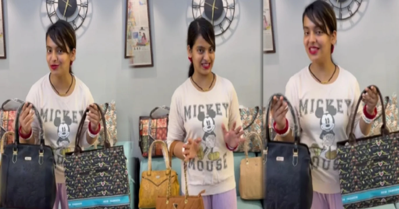 ব্যাগের বাড়তি দামে সমালোচনার ঝড়, অবশেষে দাম কমিয়ে বিশেষ অফার ঘোষণা করলেন মধুবনী! "লাভ রেখেই দাম কমাচ্ছেন, একদিন ঠিক রাস্তার দামে নেমে আসবে!" "অফার মানেই প্রমাণ, আগে অযথাই বেশি দাম রাখা হয়েছিল!"— নেটিজেনের কটাক্ষে আরও চাপে পড়লেন তারকা দম্পতি! 1 Madhubani Goswami, Raja Goswami, street items, Overpriced Product, Celebrity Troll, Actress criticism, social media Backlash, Allegation, Raja-Madhubani controversy, Celebrity Business, Tollywood, মধুবনী গোস্বামী, রাজা গোস্বামী, ফুটপাতের জিনিস নিয়ে ব্যবসা, চড়া দামে পণ্য বিক্রি, সামাজ মাধ্যমে ট্রোল, অভিনেত্রীর সমালোচনা, নেটিজেনদের অভিযোগ, রাজা-মধুবনী বিতর্ক, সেলিব্রিটি ব্যবসা, টলিউড