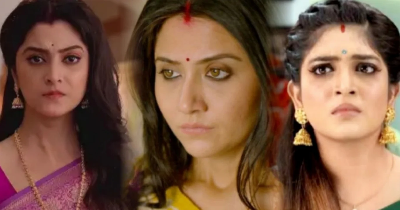 "আমার তো শরীরটাই আর নেই, আমি তো অদৃশ্য তাহলে!"— শ্বেতার মন্তব্যে ক্ষুব্ধ টলি পাড়ার অভিনেত্রীরা! হাতকাটা ব্লাউজ-ছোট পোশাক বিতর্কে তোলপাড় টলিউড! 1 Swastika Mukherjee Reacts As Sweta Bhattacharya’s Outfit Remark Sparks Controversy In Tollywood