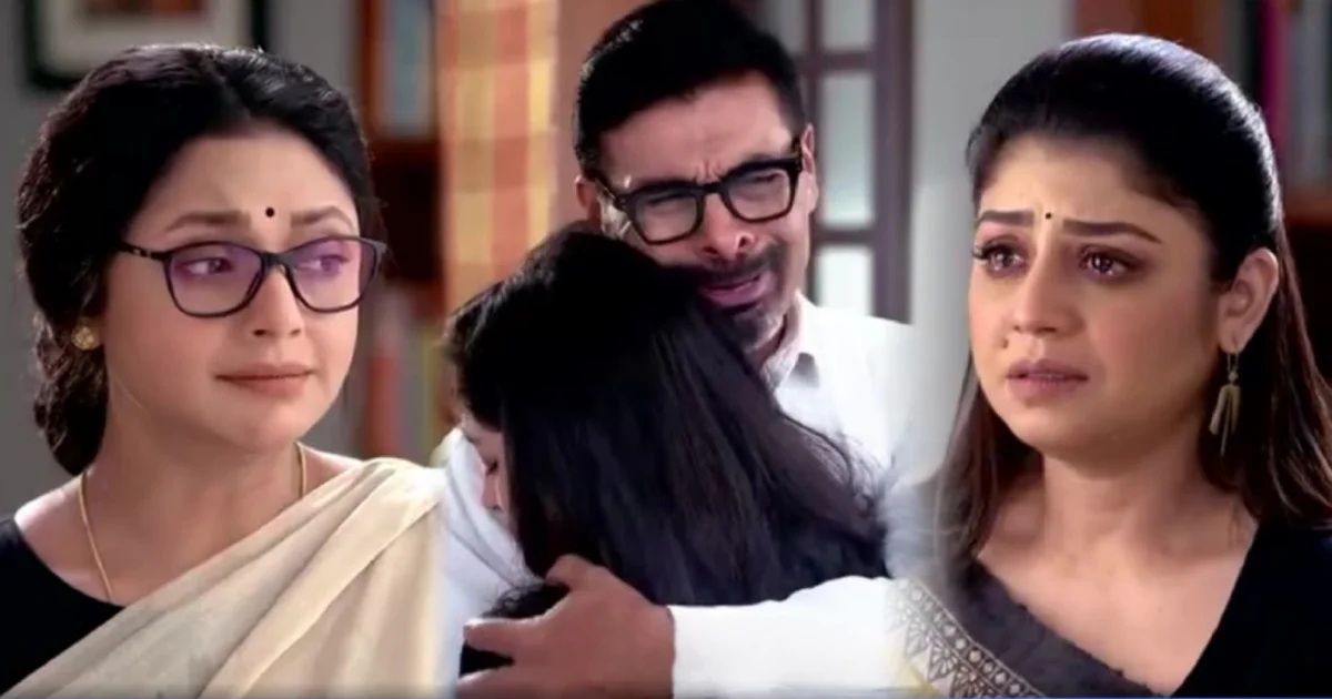 শেষ মুহূর্তে মিঠির অভিমানেই ভেস্তে গেল স্বতন্ত্রর বিদেশে যাত্রা! অভিমান ভেঙে ছুটে এল মিঠি, চোখের জলে গলে গেল স্বতন্ত্রর কঠোর মন! কমলিনীর অস্থিরতা দেখে, মেয়েকে বুকে টেনে নিয়ে সিদ্ধান্ত বদলাল সে! 1 Star Jalsha Serial Chiroshokha 15 Sept Episode Update