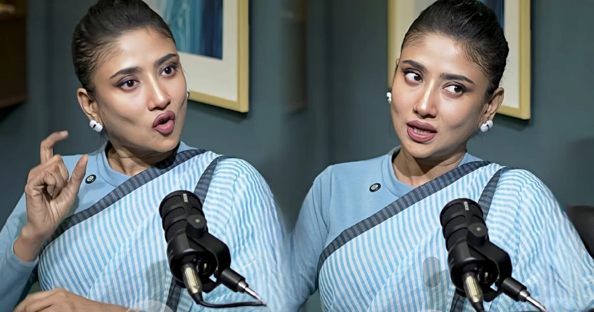 "আমার নাম আসলে দেবলীনা 'দত', 'দত্ত' নয়...পাঞ্জাবী টাচ্ আছে আমাদের পরিবারে"— অভিনেত্রীর ব্যাখ্যা ঘিরে বিতর্ক! 'পাঞ্জাবীর ছোঁয়া পেয়ে একটা 'ত' কমিয়েছে, কয়েকদিন আবার কারুর ছোঁয়া পেয়ে 'দেবু দত' হয়ে যাবে!'– কটাক্ষ নেটিজেনদের! 1 Bengali actress