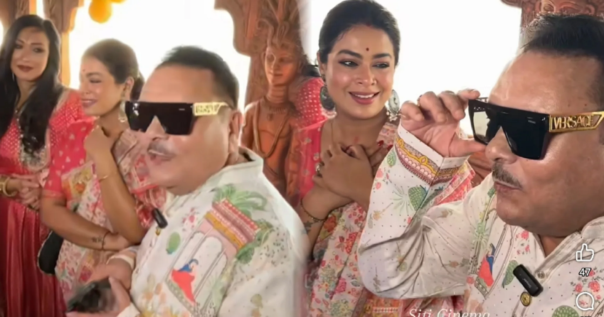 “আপনিও যে চটি চাটা সেটা জানতাম না!”— ঋতুপর্ণার জন্মদিনে মদন মিত্রকে গান গাইতে অনুরোধ করে নেটপাড়ায় কটা'ক্ষের মুখে সংগীতশিল্পী ইমন চক্রবর্তী! 'এবার কি ভোটে দাঁড়াবেন?' তৃণমূল ঘনিষ্ঠতার ইঙ্গিত দিয়ে ক'টাক্ষবিদ্ধ গায়িকা! 1 ইমন চক্রবর্তী, Iman Chakraborty, Tollywood, মদন মিত্র, বিনোদন, টিএমসি