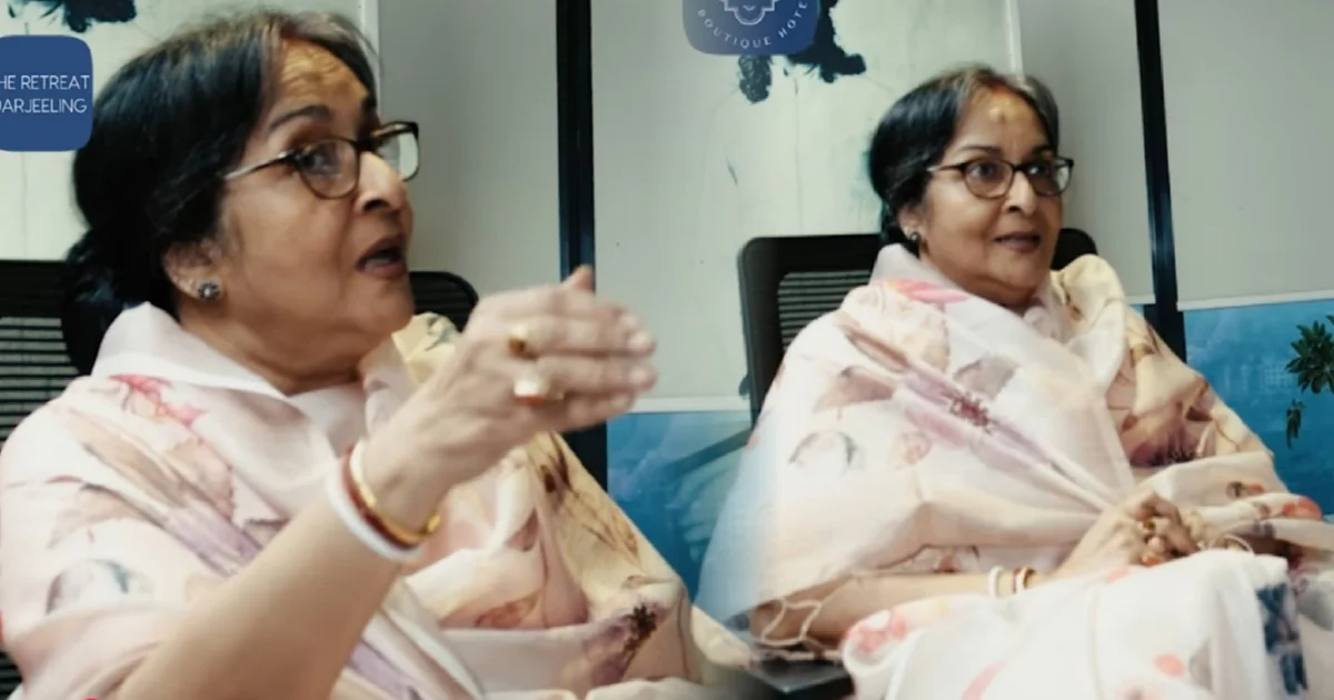 'সন্তানদের ছোটখাটো সমস্যায় অভিভাবকদের হস্তক্ষেপ সুস্থ মানসিকতার পথে বাধা, সমাজকে আরও দুর্বল করছে!' সব বিষয়ে বড়দের নাক গলানোতেই হারিয়ে যাচ্ছে ছোটদের আত্মনির্ভরতা, উদ্বিগ্ন মমতা শঙ্কর! 1 Mamata Shankar, Child Development, Parental Interference, Social Values, Education System, Discipline And Upbringing, Childhood Conflicts, Parenting Concerns, Modern Society, Mamata Shankar Controversy, মমতা শঙ্কর, শিশুদের বেড়ে ওঠা, অভিভাবকদের হস্তক্ষেপ, সামাজিক মূল্যবোধ, শাসন ও শৃঙ্খলা, ছোটদের দ্বন্দ্ব, মা বাবার ভূমিকা, বর্তমান সমাজ, বিতর্কিত মন্তব্য, মমতা শঙ্কর বিতর্ক