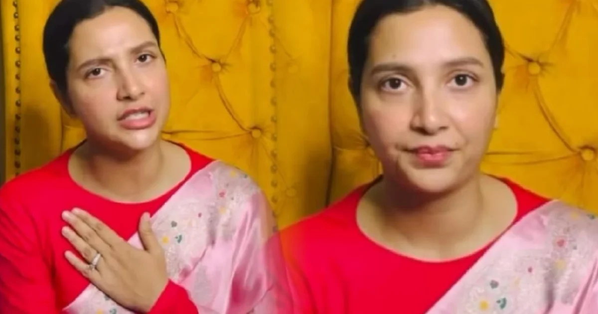 'আমাকে টার্গেট করুন, সব সহ্য করেছি... সন্তানদের মে'রে ফেলার হু'মকিটা মা হিসেবে সহ্য করা অসম্ভব!' 'মাঠে আমি ছিলাম না, তবু আমাকে অপরাধী বানানো হলো' মেসি বিতর্কে অবশেষে মুখ খুললেন শুভশ্রী গঙ্গোপাধ্যায়! জানালেন আসলে কী ঘটেছিল? 1 Subhashree Ganguly