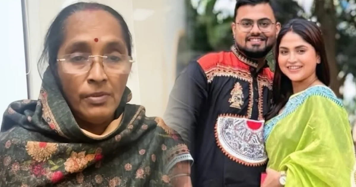 দেবলীনা নন্দী, Debolina Nandy, প্রবাহ নন্দী, Prabha Nandy, বাংলা গায়িকা, Bengali Singer, টলিউড খবর, Tollywood News, সেলিব্রিটি নিউজ, Celebrity News, হাসপাতালের খবর, Hospital Update, দাম্পত্য কলহ, Marital Issue, সোশ্যাল মিডিয়া লাইভ, Social Media Live, ভাইরাল ভিডিও, Viral Video, বিনোদন খবর, Entertainment News