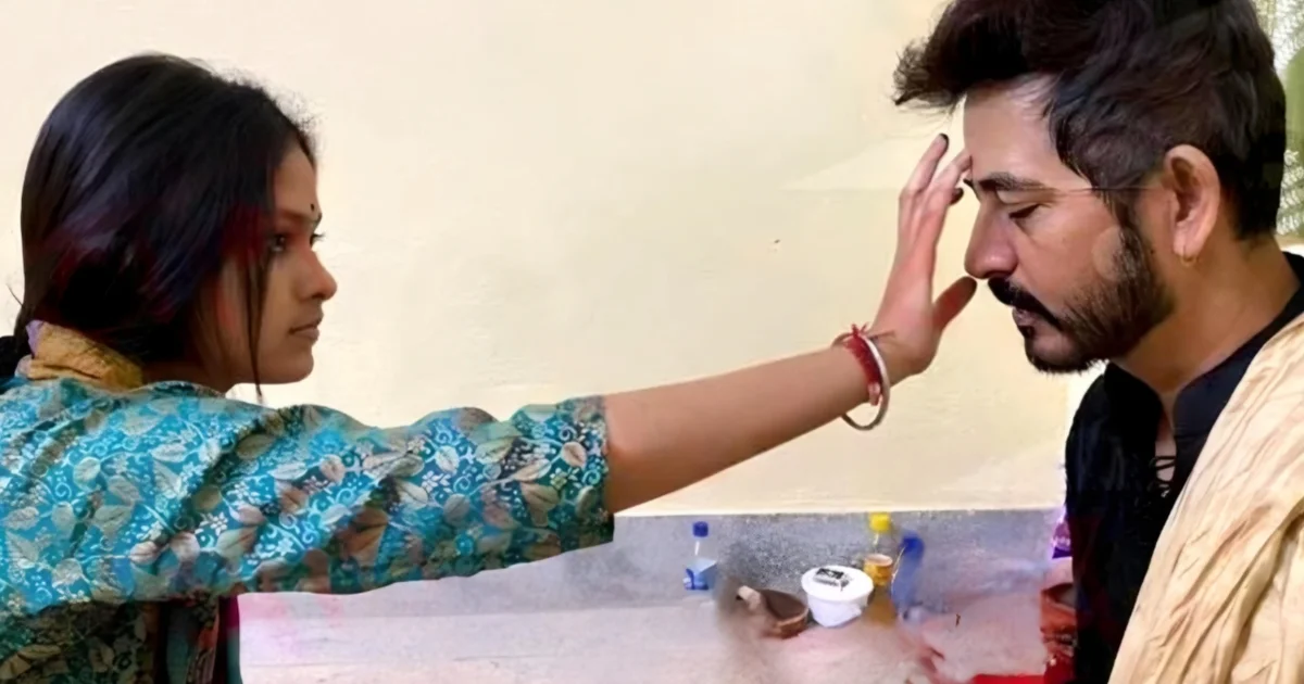 ২০২১-এ ভাইফোঁটা আর ২০২৬-এ বিয়ে! ভাইফোঁটার ছবি ঘিরে নতুন বিতর্ক! পাঁচ বছরের সম্পর্কের দাবিতে প্রশ্ন তুললেন অনিন্দিতা! 1 হিরণ চট্টোপাধ্যায়, ঋতিকা গিরি, অনিন্দিতা চট্টোপাধ্যায়, ভাইফোঁটা বিতর্ক, টলিউড খবর, Hiran Chatterjee, Ritika Giri, Anindita Chatterjee, Political Controversy, Tollywood News