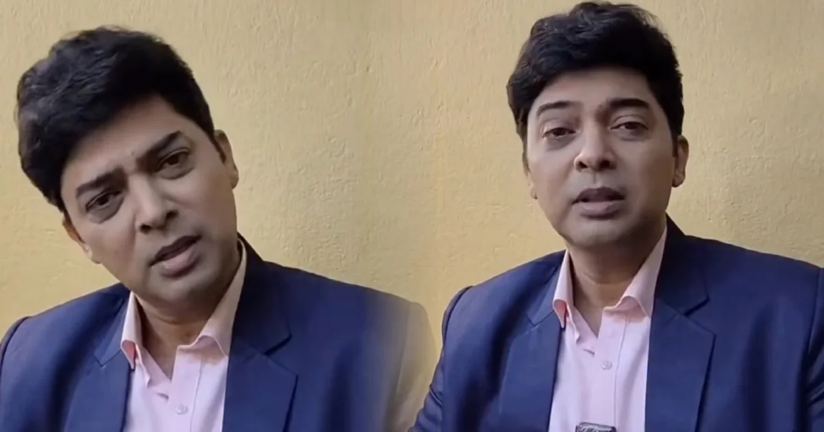 "খুব বদনাম আমাদের ইন্ডাস্ট্রির, এর জন্য আর্টিস্টরা দায়ী!" "খবরে থাকতে, আজকাল ইচ্ছে করে ঘরের সব সমস্যা প্রকাশ্যে আনে!" নবীন প্রজন্মের অপেশাদারিত্ব নিয়ে সরব হওয়ার পর, এবার টলিউডের 'বদনাম' প্রসঙ্গে মুখ খুললেন ভাস্বর চট্টোপাধ্যায়! 1 Bhaswar Chatterjee, Tollywood, Reputation, Artists Fault, Revealing Everything, Professionalism, Unprofessionalism, Tollywood Controversy, Bengali Actor, Entertainment, ভাস্বর চট্টোপাধ্যায়, টলিউড, অপেশাদারিত্ব, নবীন প্রজন্ম, পেশাদারিত্ব, শৃঙ্খলা, আর্টিস্টদের দোষ, প্রকাশ্যে সবকিছু, টলিউড বিতর্ক, বাঙালি অভিনেতা, বিতর্কিত মন্তব্য, বিনোদন সংবাদ