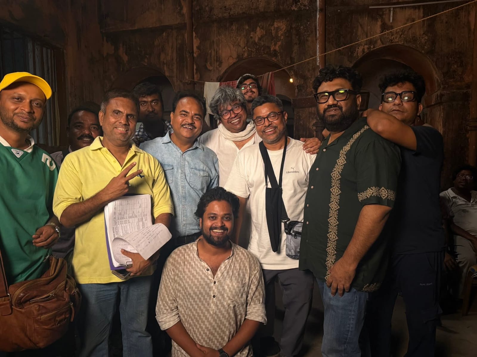  Rana Sarkar, Social Media Post, Mahua Roychowdhury Biopic, GunGun Kore Mahua, Tollywood Shooting Disruption, Payment Dispute, Light Caretakers Protest, Film Shoot Halted, Industry Controversy, Federation Issue, Police Complaint, Tollywood Controversy, রানা সরকার, সামাজিক মাধ্যমে পোস্ট, মহুয়া রায়চৌধুরী বায়োপিক, গুনগুন করে মহুয়া, টলিউড শুটিং সমস্যা, লাইট কেয়ারটেকার বিক্ষোভ, পাওনা টাকা বিতর্ক, শুটিং বন্ধ, টলিপাড়া খবর, ফেডারেশন, পুলিশ অভিযোগ, প্রযোজক বিতর্ক, টলিউড বিতর্ক