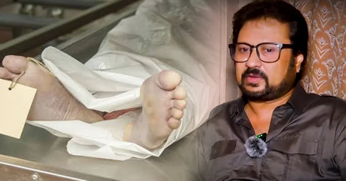 “মাকে ভেন্টিলেশনে রেখে শো করতে গেছি, ফিরে শুনলাম মা আর নেই” সেদিন অজান্তেই মঞ্চে গিয়েছিলেন 'ও তোতা পাখি রে...' অভিনয়ের দায়িত্ব পালন করতে গিয়ে জীবনের সবচেয়ে বড় আক্ষেপ বয়ে বেড়াচ্ছেন জয়ন্ত দত্ত! মায়ের শেষ মুহূর্তে কোন আশা পূরণ না করতে পারার য'ন্ত্রণা আজও তাড়া করে ফেরে অভিনেতাকে? 1 Prosenjit Chatterjee, Biplab Chatterjee, Tollywood, Bengali Cinema, Satyajit Ray, Teni Da, Bengali Actors, Viral Video, Celebrity Reunion, Emotional Moment, প্রসেনজিৎ চট্টোপাধ্যায়, বিপ্লব চট্টোপাধ্যায়, টলিউড, বাংলা সিনেমা, সত্যজিৎ রায়, টেনিদা, বাঙালি অভিনেতা, ভাইরাল ভিডিও, আবেগঘন মুহূর্ত, বিনোদন সংবাদ