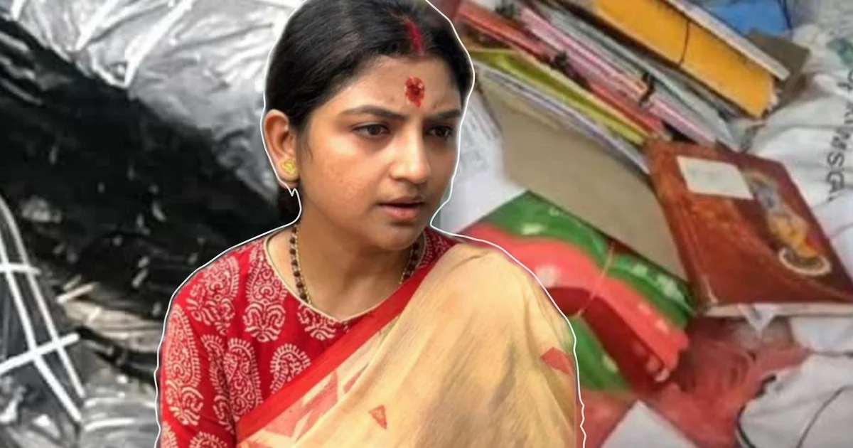 ঘুম উড়ল দেবরাজ-অদিতির! প্রাক্তন বিধায়িকার পার্টি অফিসে হঠাৎ হানা পুলিশের! উদ্ধার হল বিপুল পরিমাণে সরকারি ত্রাণসামগ্রী, পাশের কার্যালয়ে মিলল একাধিক ধারালো অ'স্ত্র! 1 Aditi Munshi, Tarunjyoti Tewari, Rajarhat Gopalpur, TMC Office Raid, BJP Allegation, West Bengal Politics, Debraj Chakraborty, Relief Materials, Sharp Weapons Recovery, Bengal Political News, অদিতি মুন্সি, তরুণজ্যোতি তিওয়ারি, রাজারহাট গোপালপুর, তৃণমূল অফিস, বিজেপির অভিযোগ, পশ্চিমবঙ্গ রাজনীতি, দেবরাজ চক্রবর্তী, ত্রাণসামগ্রী উদ্ধার, ধারালো অস্ত্র, বাংলা রাজনৈতিক খবর
