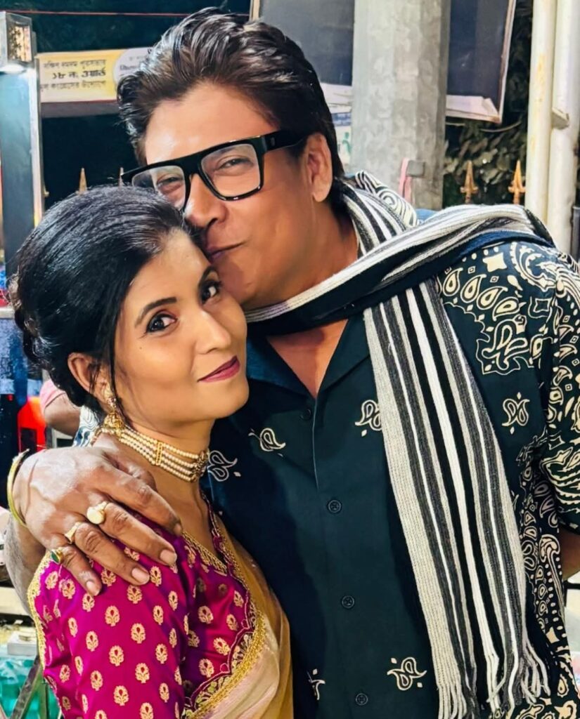 “১৫ বছর বিয়ের পরও ও আমার স্ত্রী নয়…” দাম্পত্য নিয়ে এমন মন্তব্য কেন দেবরাজ মুখার্জির? পাঞ্চালীর সঙ্গে সম্পর্কের সমীকরণ ব্যাখ্যা করতে গিয়ে, সমাজের কোন অস্ব'স্তিকর বাস্তবতা সামনে আনলেন অভিনেতা? 2 debraj mukherjee and his wife