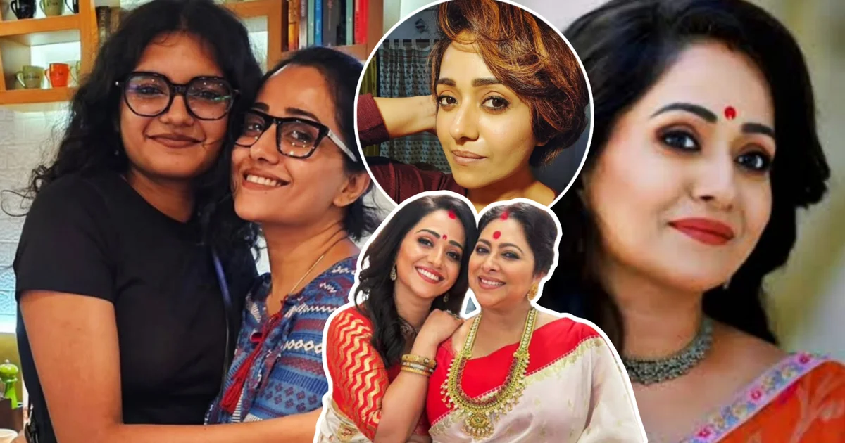 “আমার দত্তক নেওয়া মেয়েটাই এখন আমার সবচেয়ে ভালো বান্ধবী” গর্ভে ধারণ করেননি, তবুও তিনিই মা! পেশায় ইঞ্জিনিয়ার স্বামীর সঙ্গে অল্প বয়সেই বিয়ে, কেন নিজের সন্তান নেওয়ার প্রয়োজন কোনদিনও অনুভব করেননি অনন্যা সেনগুপ্ত? মাতৃত্ব নিয়ে দীর্ঘদিনের নীরবতা ভেঙে জীবনের কোন অজানা অধ্যায় সামনে আনলেন, ‘কুসুম’ খ্যাত অভিনেত্রী? 1 অনন্যা সেনগুপ্ত, Ananya Sengupta, tollywood, বিনোদন, টলিউড অভিনেত্রী, বাঙালি অভিনেত্রী, দাম্পত্য জীবন, মাতৃত্ব, দত্তক সন্তান, কুসুম ধারাবাহিক, টলিউড, Tollywood actress, bengali actress, actress life, married life, motherhood, adopted child, Kusum serial, entertainment