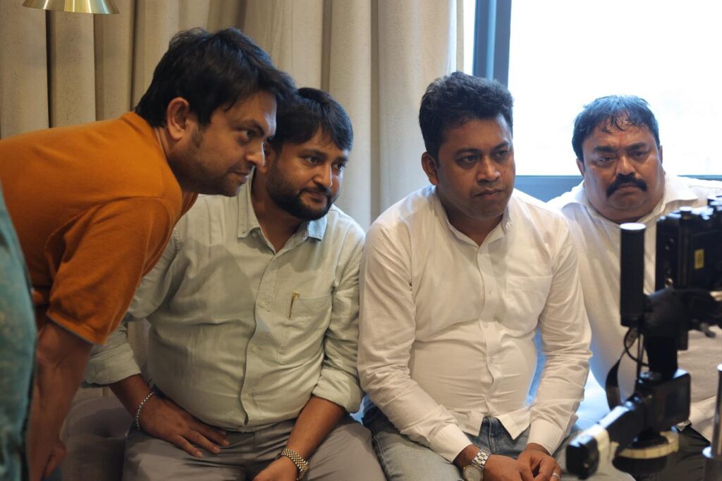 জুবিন গর্গের প্রতি ভালোবাসাই ‘লাভ ইউ জুবিন দা’-র সবচেয়ে বড় শক্তি! পুরোদমে এগোচ্ছে ছবির শুটিং, প্রধান চরিত্রে রয়েছেন কোন জনপ্রিয় অভিনেতা? 2 Abhijit Guha
