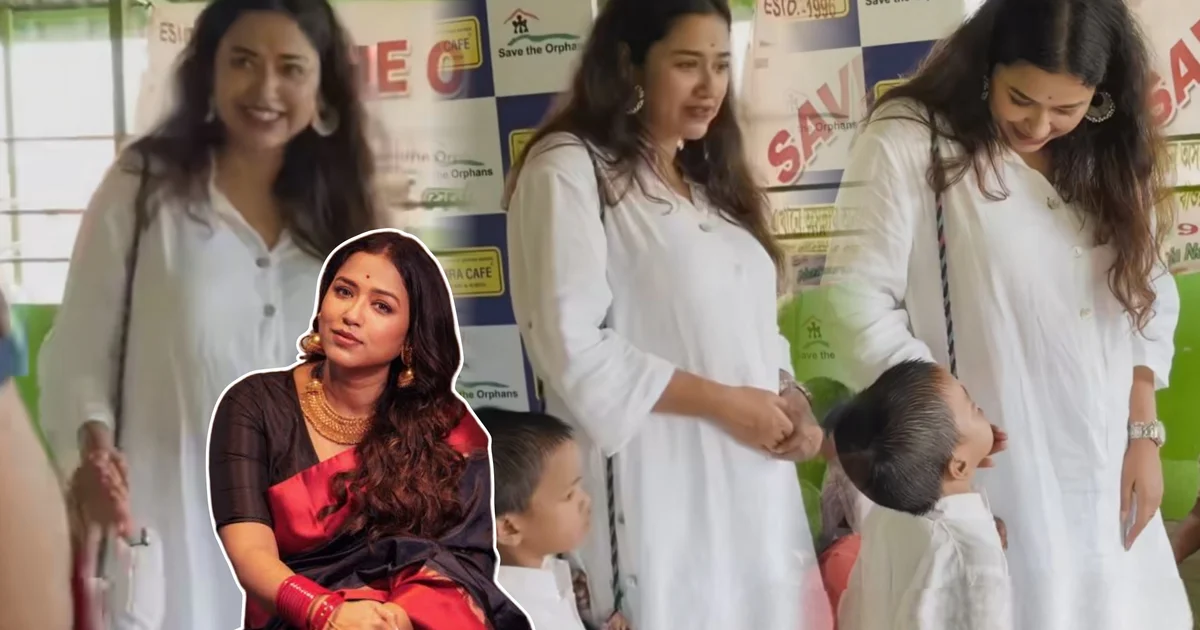 "শিশুদের মুখের ওই এক চিলতে হাসিতেই আমার স্বাধীনতার আনন্দ!" হবু মা সোহিনী সরকারের মানবিক উদ্যোগে মুগ্ধ অনুরাগীরা! অনাথ আশ্রমে উপহার বিলিয়ে কাটালেন বিশেষ দিন, ভিডিও ঘিরে প্রশংসায় পঞ্চমুখ নেটপাড়া! 1 Sohini Sarkar, Shovon Ganguly, Sohini Sarkar Pregnancy, Independence Day, Orphanage Visit, Bengali Actress, Tollywood, Bengali Entertainment, Sohini Sarkar, Shovon Sohini, সোহিনী সরকার, শোভন গঙ্গোপাধ্যায়, সোহিনী সরকার মা হতে চলেছেন, স্বাধীনতা দিবস, অনাথ আশ্রম, বাঙালি অভিনেত্রী, টলিউড, বিনোদন, সোহিনী সরকারের খবর, শোভন সোহিনী