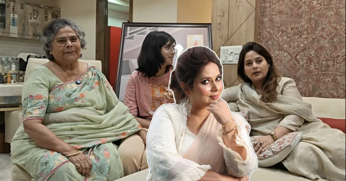 “মা-মেয়ের ঝগড়া, অভিমান, নীরবতার মধ্যেও ভালোবাসা থাকে”, তিন প্রজন্মের সম্পর্কের গল্পে মুগ্ধ করলেন ত্রমিলা ভট্টাচার্য! “আজকের ব্যস্ত জীবনে সৌজন্য আর উদারতা হারিয়ে যাচ্ছে”, জীবনের কোন উপলব্ধি এমন বার্তা দিলেন অভিনেত্রী? 1 Tramila Bhattacharya Shares Her Life Lessons About Family And Relationships