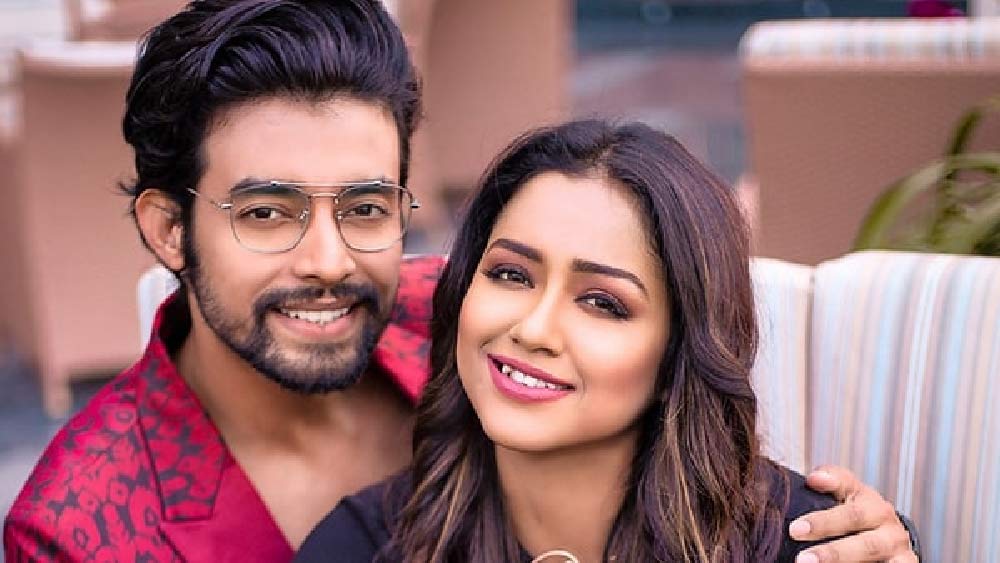 এক, দুই নয়, সাত বছরে মোট ছয়টি প্রেম! শ্যামৌপ্তিকে বিয়ের আগে মডেল থেকে অভিনেত্রীদের সঙ্গে একের পর এক সম্পর্ক! সোহিনী থেকে অস্মিতা, রণজয় বিষ্ণুর সম্পর্কের দীর্ঘ তালিকায় রয়েছে কাদের নাম? কেন টিকিয়ে রাখতে পারেননি একজনকেও? 7 Antara Chowdhury