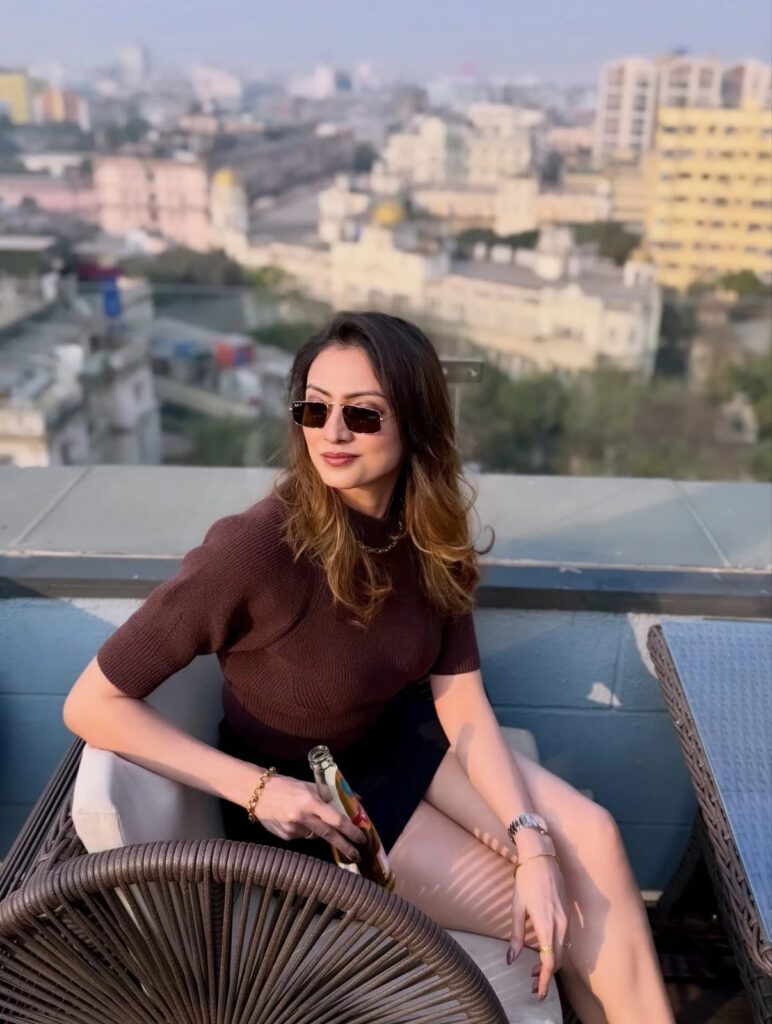 এক, দুই নয়, সাত বছরে মোট ছয়টি প্রেম! শ্যামৌপ্তিকে বিয়ের আগে মডেল থেকে অভিনেত্রীদের সঙ্গে একের পর এক সম্পর্ক! সোহিনী থেকে অস্মিতা, রণজয় বিষ্ণুর সম্পর্কের দীর্ঘ তালিকায় রয়েছে কাদের নাম? কেন টিকিয়ে রাখতে পারেননি একজনকেও? 4 Antara Chowdhury
