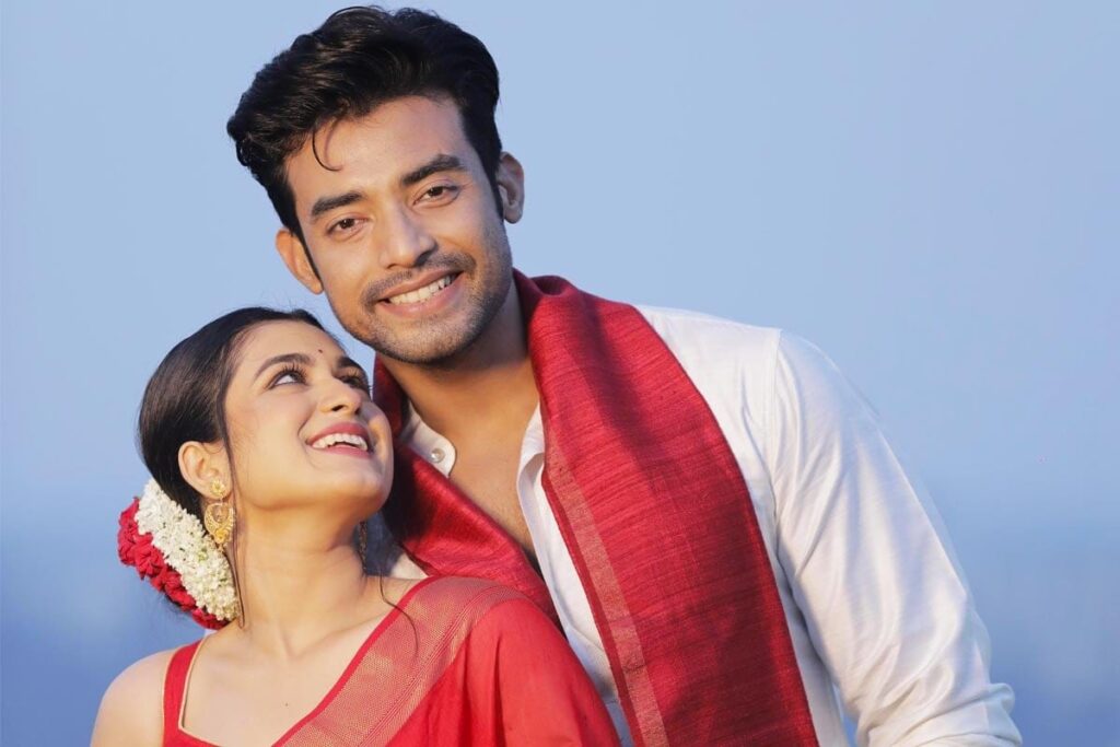 এক, দুই নয়, সাত বছরে মোট ছয়টি প্রেম! শ্যামৌপ্তিকে বিয়ের আগে মডেল থেকে অভিনেত্রীদের সঙ্গে একের পর এক সম্পর্ক! সোহিনী থেকে অস্মিতা, রণজয় বিষ্ণুর সম্পর্কের দীর্ঘ তালিকায় রয়েছে কাদের নাম? কেন টিকিয়ে রাখতে পারেননি একজনকেও? 6 Antara Chowdhury